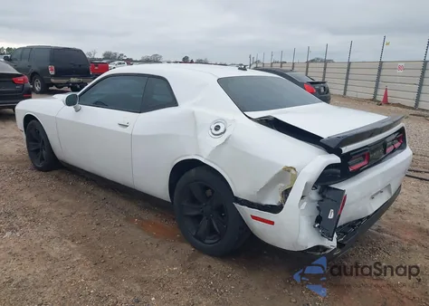 2015 Dodge Challenger Sxt z USA, uszkodzony, nr VIN 2C3CDZAG4FH811097